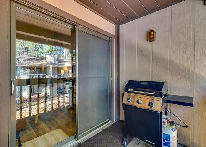 Holiday home 2 White Mountain Condos! 1/2 Mi To Country Club